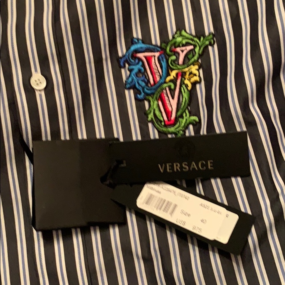 Versace button up - Picture 4 of 4